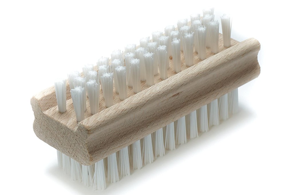 Brush brushes polypropylene bristles